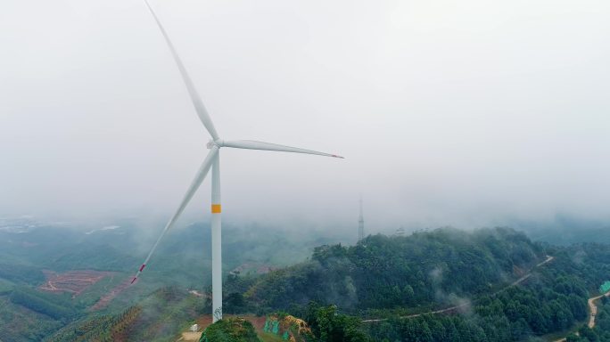 南方电网山顶大风车风力发电场