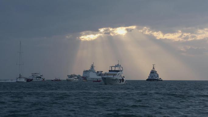 海面阳光，游轮，轮船，海边度假，游艇出海