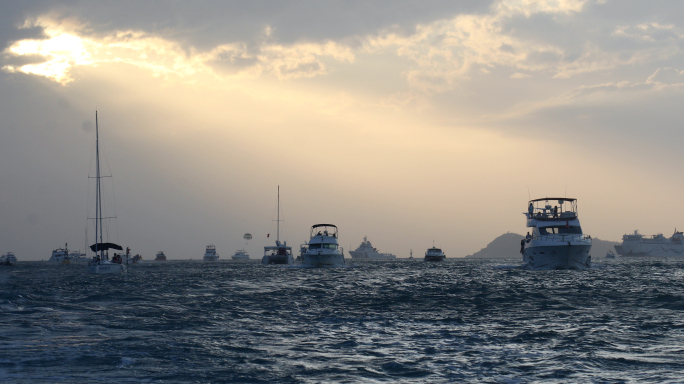 清晨海面，海上游艇，捕鱼，出海