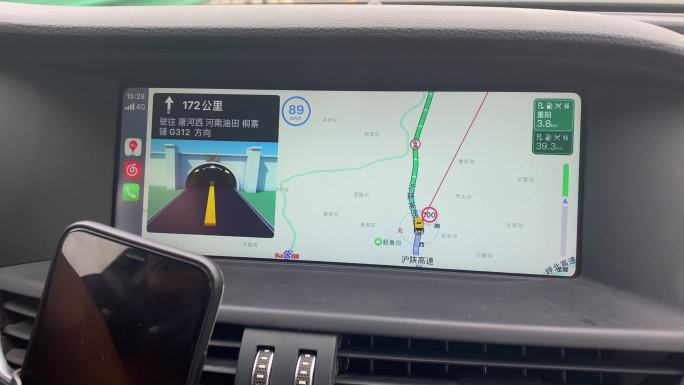 高速路上导航界面进隧道