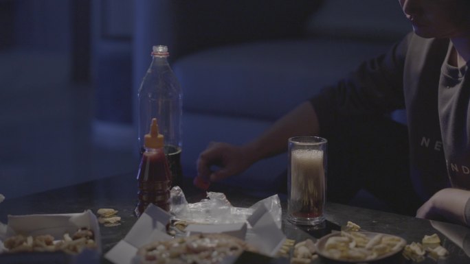 吃垃圾食品 不好的生活习惯