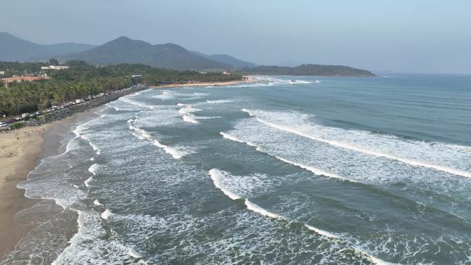 航拍大海灯塔治愈系海浪风景海景海南长焦