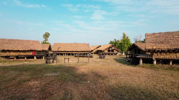 顶蛳山遗址公园干栏木屋