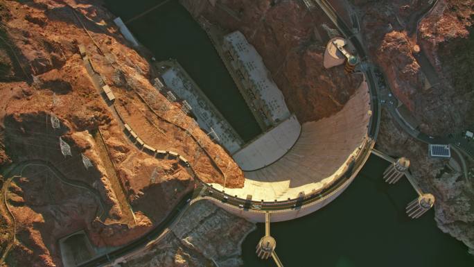 美国胡佛大坝上空航拍上世纪工程拦河