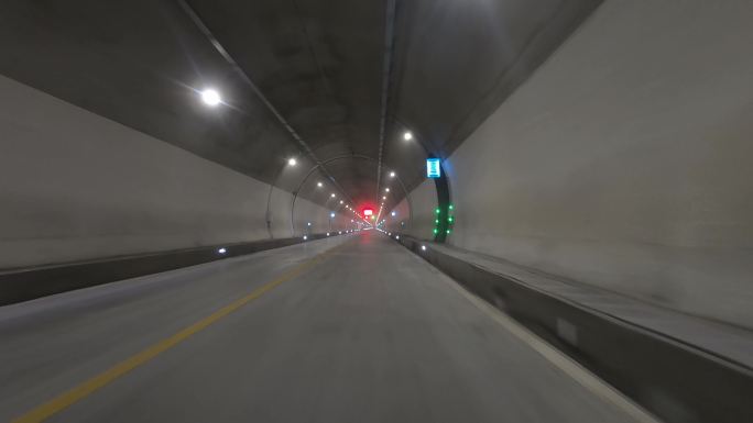 隧道开车行驶第一视角开车绵茂线行驶限速H