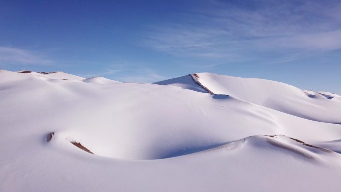 航拍4k高清沙漠雪景短视频素材