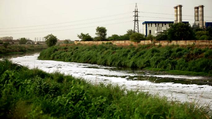 污水管污水排放河水污染废水