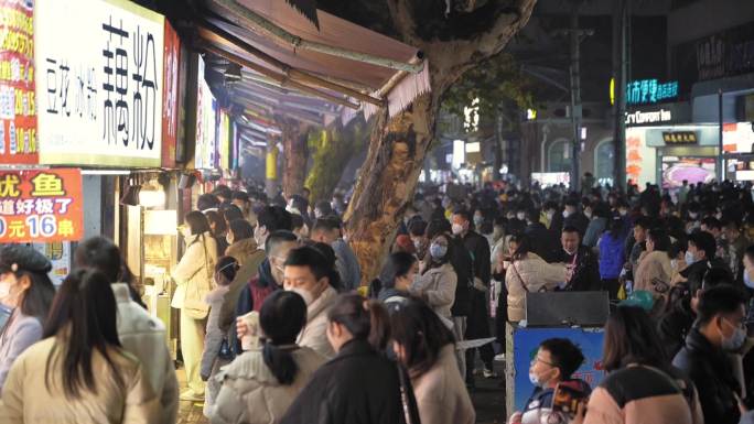 夜晚小吃街美食街夜市人流人群延时