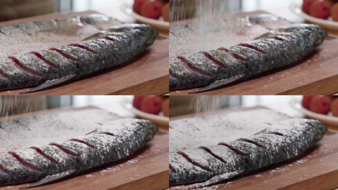 烤鱼黑鱼腌制处理过程