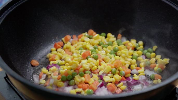 鸡翅包饭快手菜女生制作过程