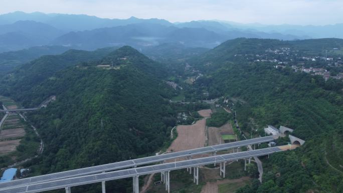 航拍秦岭高速公路隧道