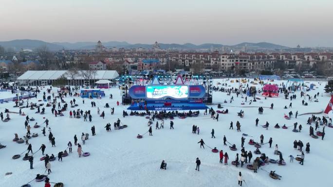 大连金石滩雪场人流全景航拍