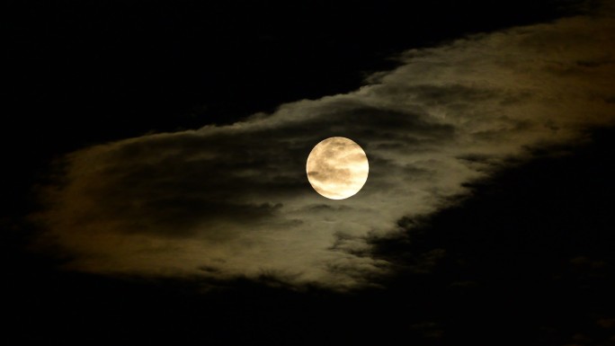 满月明亮月色圆月夜空
