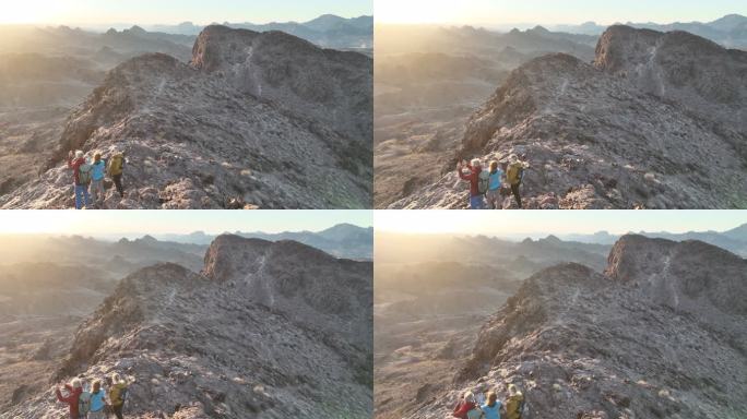 徒步旅行者的鸟瞰图，从岩石山脊拍摄照片