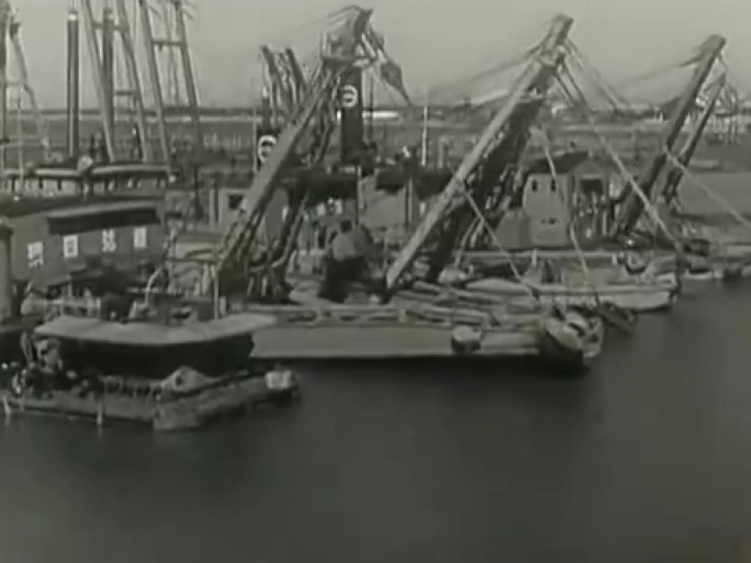 50年代建设塘沽新港