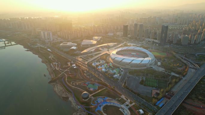 南昌赣江两岸生米大桥国际体育中心
