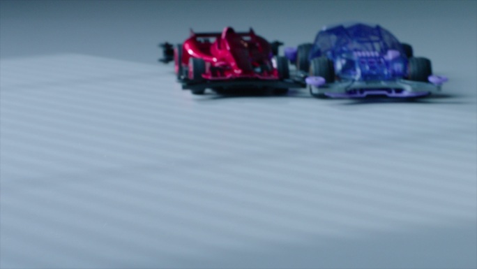 电动玩具车 并排行驶 高速运动