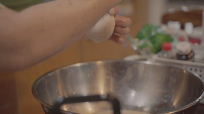 在家里做豆浆。生活态度做饭捏