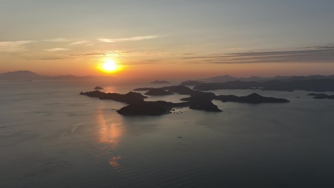 深圳 盐田港 集装箱 船舶 大海 靠港