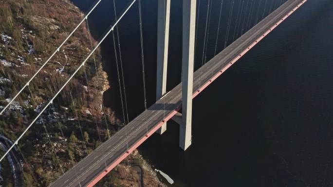 瑞典北部高海岸大桥无人机鸟瞰图