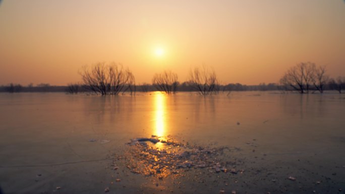 日落夕阳冰封的永定河