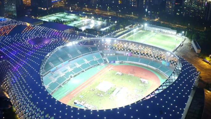 航拍从深圳湾体育场 夜景 俯拍场内