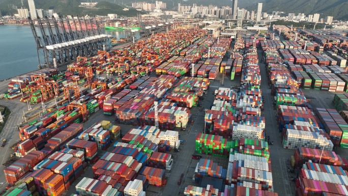 深圳 盐田港 集装箱 船舶 大海 靠港