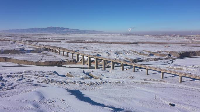 嘉峪关北大河桥雪景