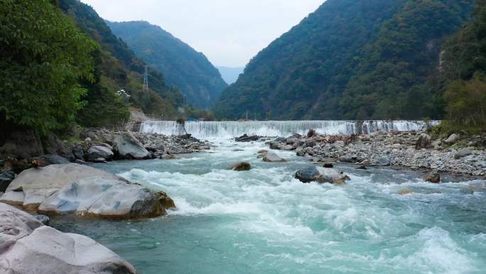 瀑布流水