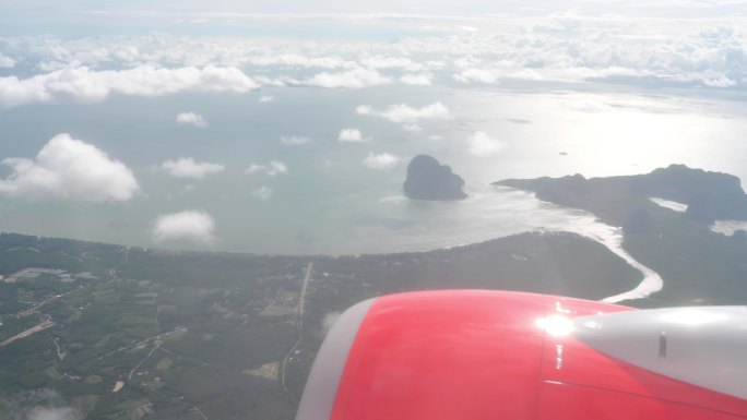 从飞机上看到泰国南部天然热带岛屿trang海滩的鸟瞰图