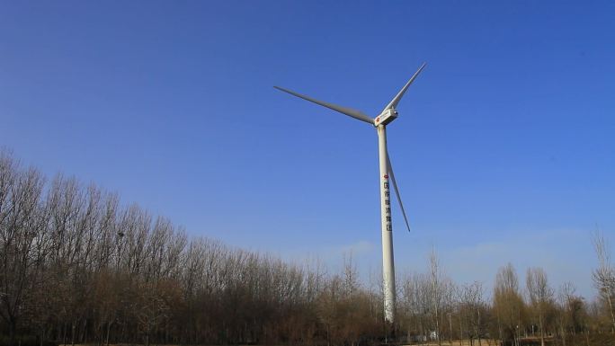 冬季风力发电机各个角度实拍