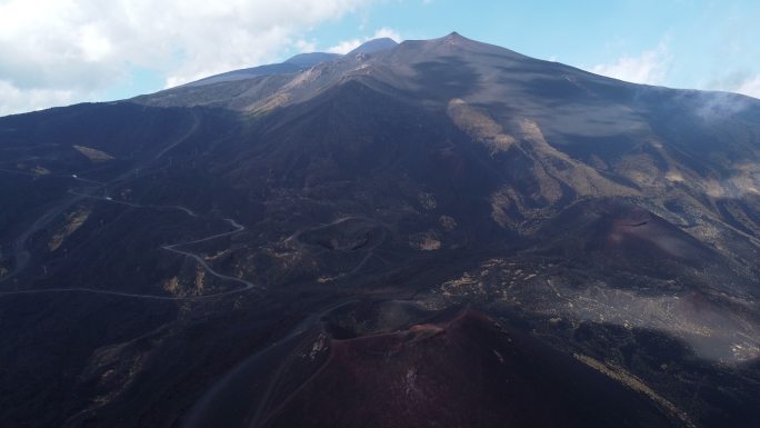 意大利西西里岛活火山埃特纳火山鸟瞰图
