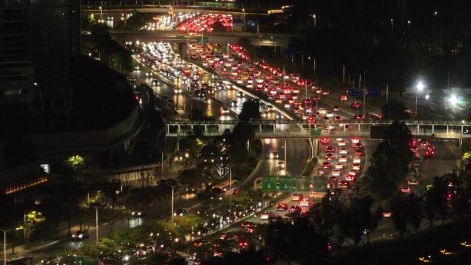 城市夜景早高峰车流堵车