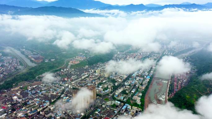 航拍震撼大气云海雾景河流城市 4k视频
