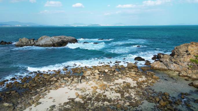 海南三亚蜈支洲岛码头航拍风景