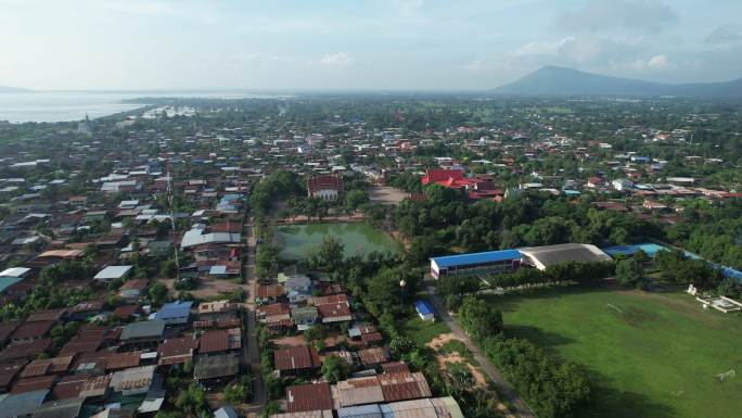泰国Lopburi省Coke Salung村小村庄的空中无人机电影拍摄