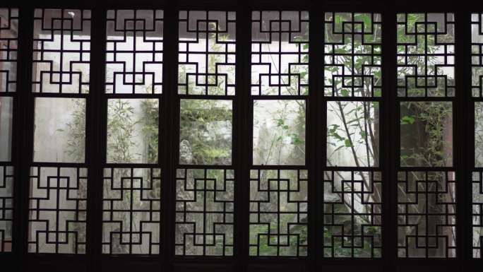 中国古典园林的窗棂，苏州，中国。