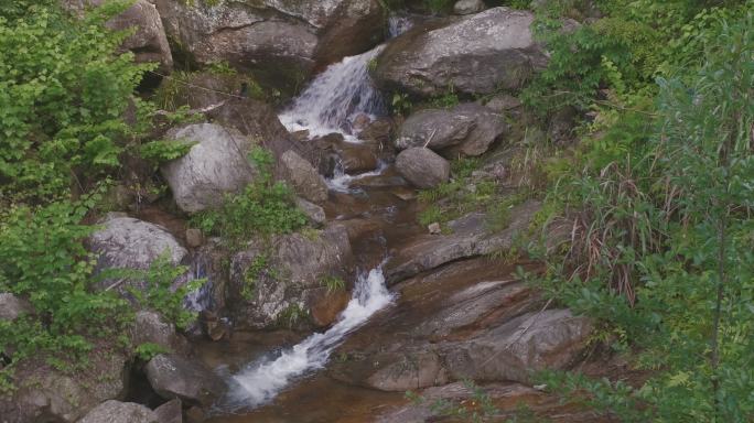 4K湖北罗田大别山薄刀锋瀑布溪流自然风光