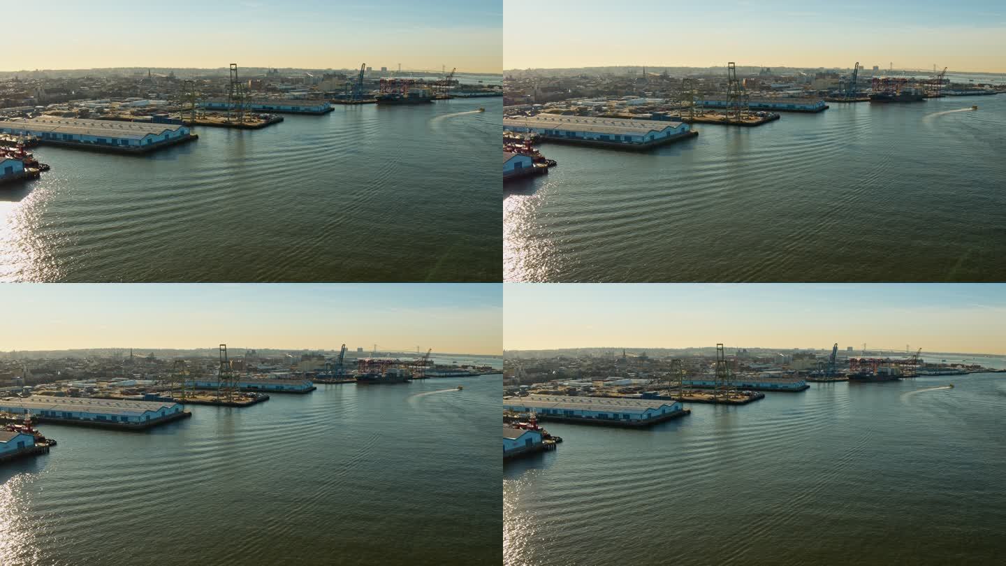 清晨，纽约布鲁克林的商业码头。无人机用电影般的向后摄像机动作拍摄视频。