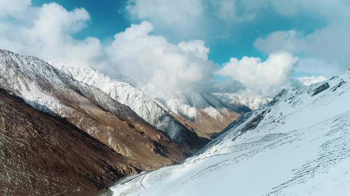新疆雪山4K航拍