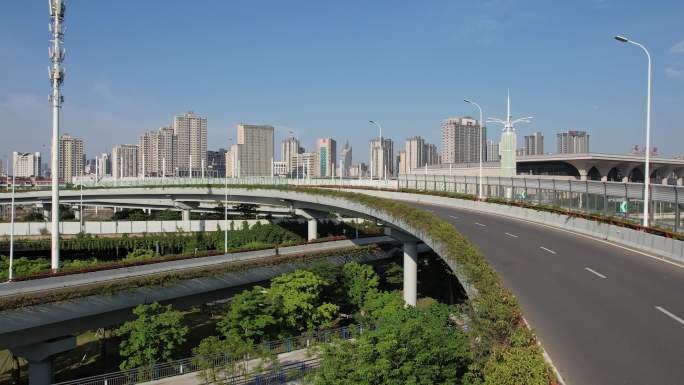 现代城市中的平交桥