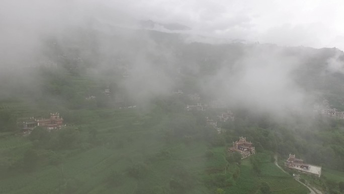 丹巴风光，甘孜州草原、大山、牧民、碉楼