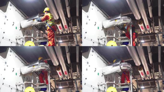 建筑工地-安装保温层（隔音棉）