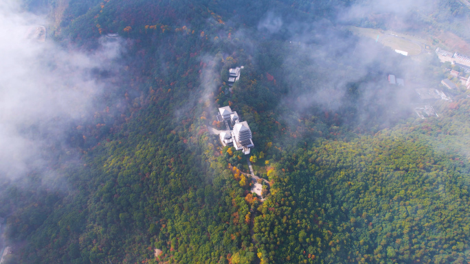 临平山云海