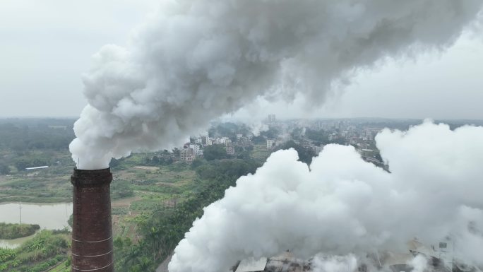 烟囱冒烟工厂废气排放污染视频
