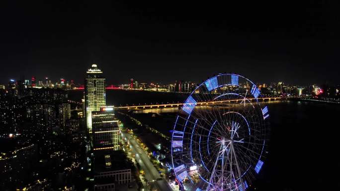 南昌赣江两岸摩天轮夜景