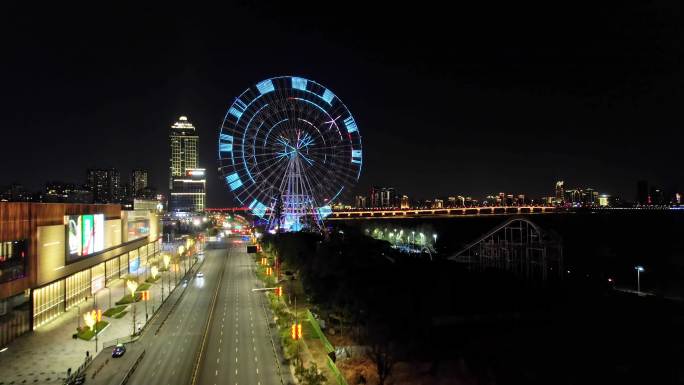 南昌赣江两岸摩天轮夜景