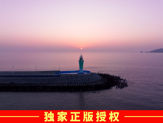 5k延时航拍海边日出灯塔近景