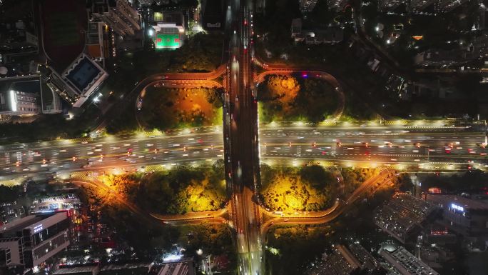 城市夜景车轨车流