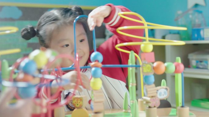 幼儿园益智玩具动手能力培养串珠手眼配合
